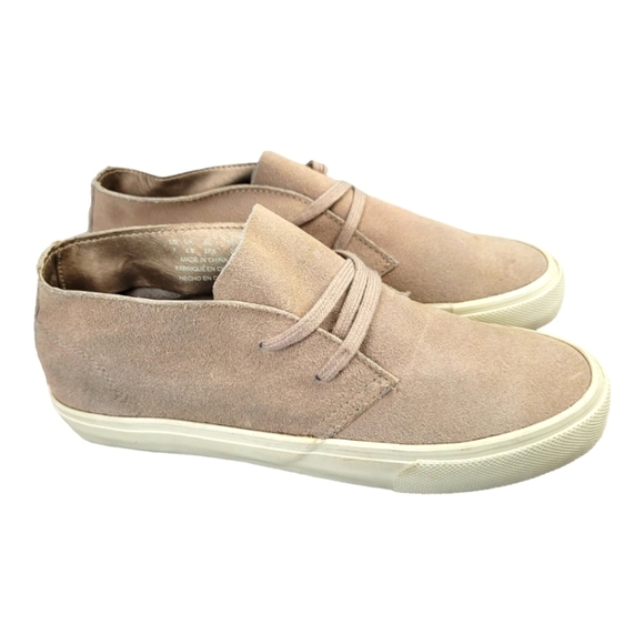 American Eagle Outfitters Tan Suede Chukka Sneakers - Picture 1 of 10